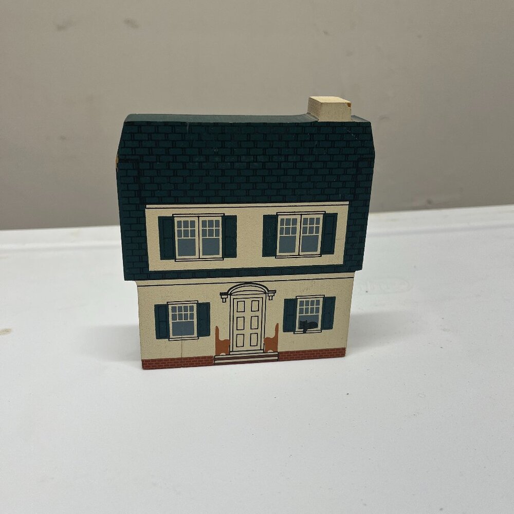 Vintage 1990 The Cats' Meow Village Puritan House Wood Shelf Sitter Building